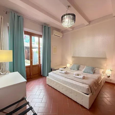 Guelfa Courtyard Retreat Lejlighed