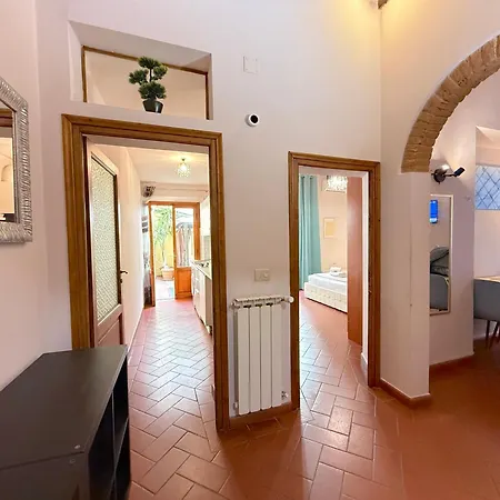 Guelfa Courtyard Retreat Lejlighed
