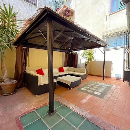 Guelfa Courtyard Retreat * Firenze